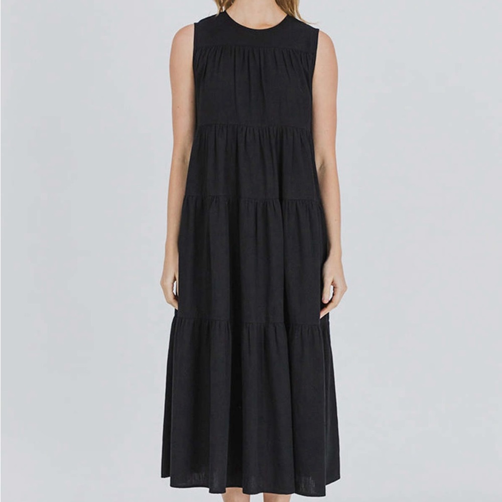 Black Mod Ref Casual Dress. NWT!